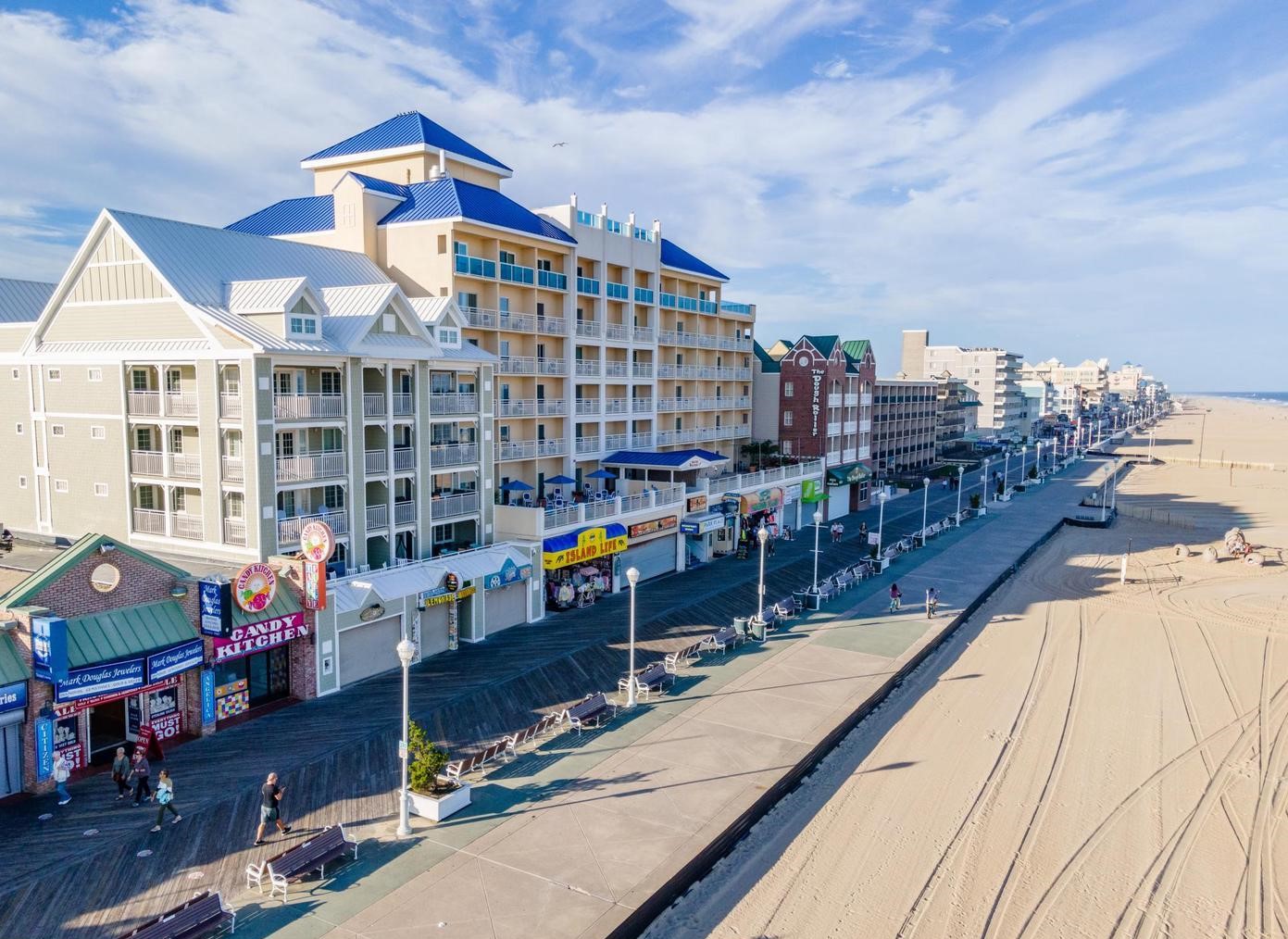 ⭐️Luxury Boardwalk Direct Oceanfront 2500 sq feet⭐️ Ocean City